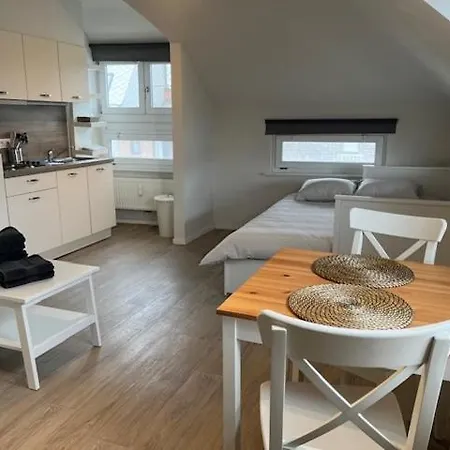 Sint-amandstraat Studio B4 *